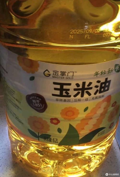 以前家里换油很随意,直到妈妈听营养师说,玉米胚芽油里的植物甾醇对
